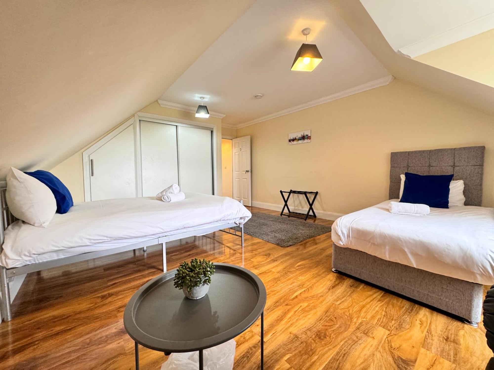 Relaxing Airport Rooms Stanwell Buitenkant foto